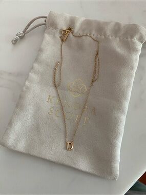 585 14K Kendra Scott Solid Gold Letter D Necklace with Diamond Accent